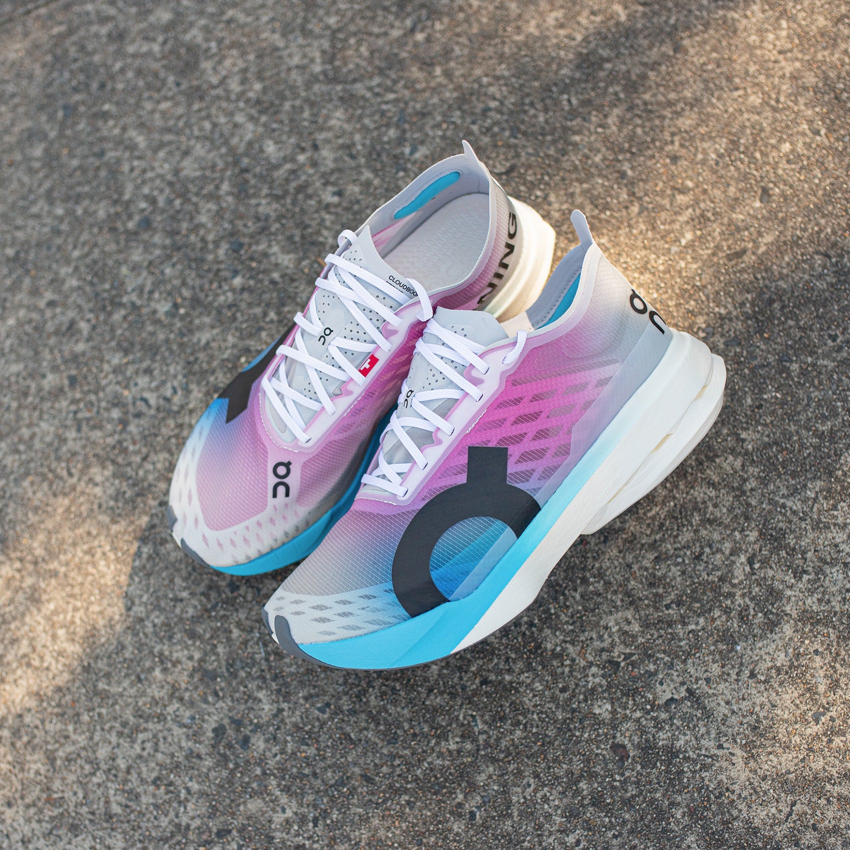 Mens On Running Cloudboom Strike