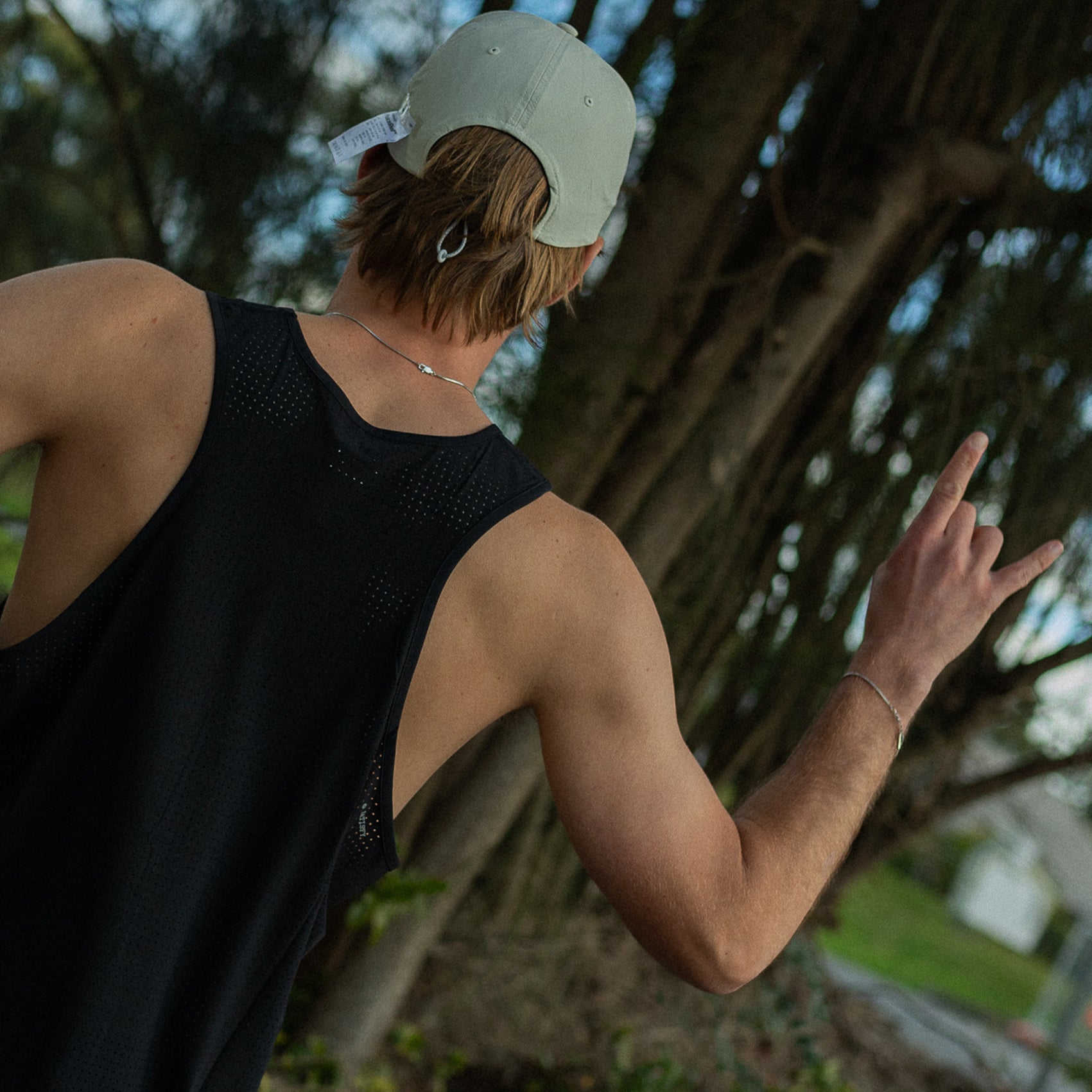 Mens Satisfy Space-O Running Singlet